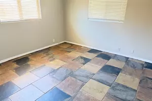 4237 N 34th Pl, Phoenix, AZ 85018 - Photo 9