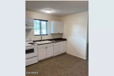1420 E Brown Street #Apt A, Phoenix, AZ 85020 - Photo 5