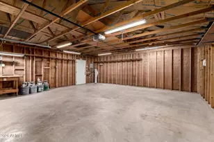 5132 W Echo Ln, Glendale, AZ 85302 - Photo 33