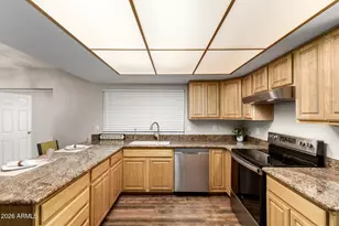 5132 W Echo Ln, Glendale, AZ 85302 - Photo 9