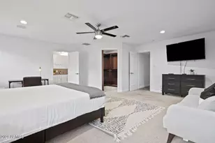 8336 E Sells Dr, Scottsdale, AZ 85251 - Photo 13