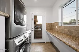 8336 E Sells Dr, Scottsdale, AZ 85251 - Photo 17