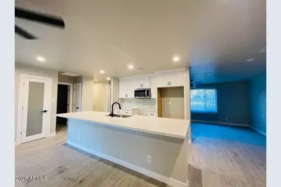 1704 E Pickrell Drive, Phoenix, AZ 85042 - Photo 9