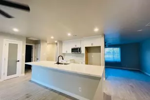 1704 E Pickrell Dr, Phoenix, AZ 85042 - Photo 9