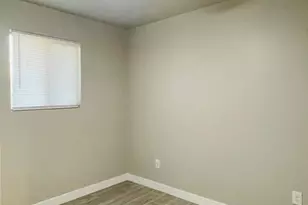 1704 E Pickrell Dr, Phoenix, AZ 85042 - Photo 15