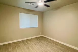 1704 E Pickrell Dr, Phoenix, AZ 85042 - Photo 11