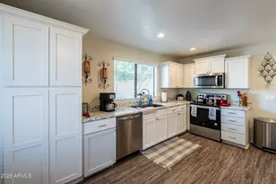 10233 E Spring Creek Rd, Sun Lakes, AZ 85248 - Photo 15