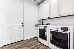 3977 W Silverdale Rd, San Tan Valley, AZ 85144 - Photo 35