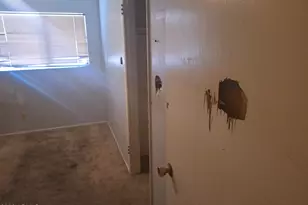 8123 N 41st Dr, Phoenix, AZ 85051 - Photo 17