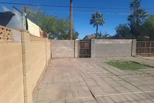 8123 N 41st Dr, Phoenix, AZ 85051 - Photo 33