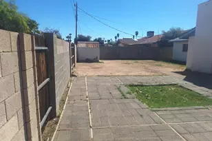 8123 N 41st Dr, Phoenix, AZ 85051 - Photo 37