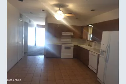 8123 N 41st Drive, Phoenix, AZ 85051 - Photo 5