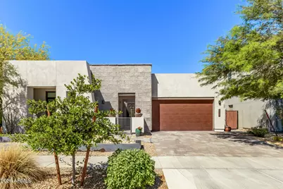 9440 S 10th Way, Phoenix, AZ 85042 - Photo 1