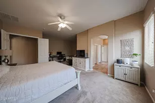 10465 E Knowles Ave, Mesa, AZ 85209 - Photo 9