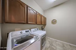 10465 E Knowles Ave, Mesa, AZ 85209 - Photo 15