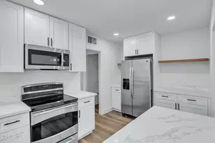 4311 N 11th Pl, Phoenix, AZ 85014 - Photo 7