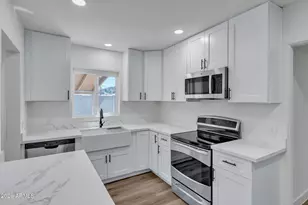 4311 N 11th Pl, Phoenix, AZ 85014 - Photo 5