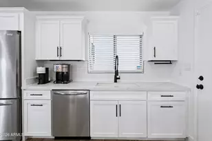 1715 W Orchid Ln, Phoenix, AZ 85021 - Photo 7