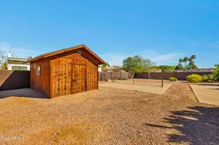 8611 E Jenan Dr, Scottsdale, AZ 85260 - Photo 75