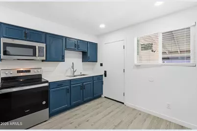 10429 N 11th Avenue, Phoenix, AZ 85021 - Photo 17