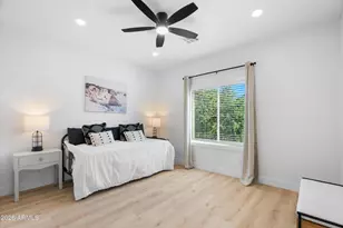 3006 N 37th St, Phoenix, AZ 85018 - Photo 13