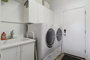 10604 E Butherus Dr, Scottsdale, AZ 85255 - Photo 27