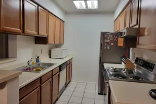 10610 S 48th St, Phoenix, AZ 85044 - Photo 11