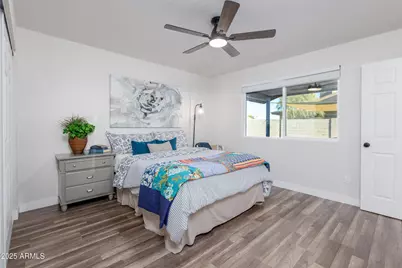 2936 W Michelle Drive, Phoenix, AZ 85053 - Photo 9