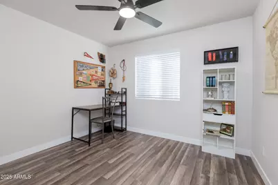 2936 W Michelle Drive, Phoenix, AZ 85053 - Photo 15