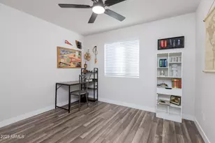 2936 W Michelle Dr, Phoenix, AZ 85053 - Photo 15