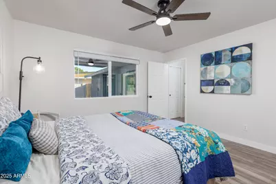 2936 W Michelle Drive, Phoenix, AZ 85053 - Photo 11