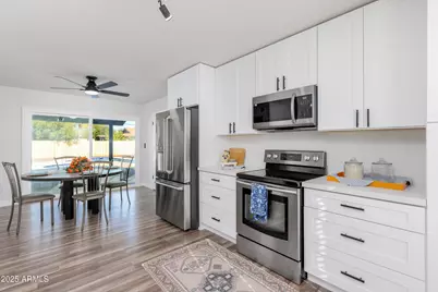 2936 W Michelle Drive, Phoenix, AZ 85053 - Photo 7