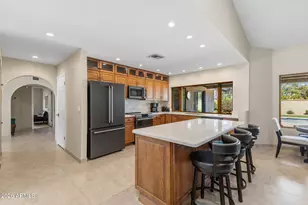 10424 N 82nd St, Scottsdale, AZ 85258 - Photo 3