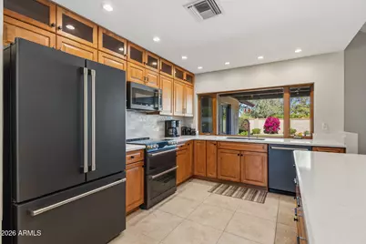 10424 N 82nd Street, Scottsdale, AZ 85258 - Photo 7