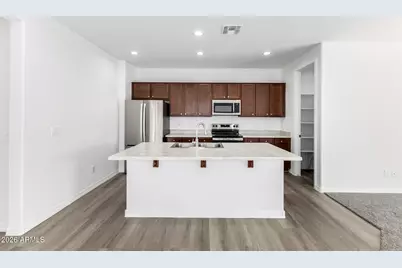 7639 W Riverside Avenue, Phoenix, AZ 85043 - Photo 7