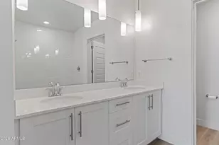 7300 E Earll Dr, Scottsdale, AZ 85251 - Photo 21