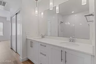 7300 E Earll Dr, Scottsdale, AZ 85251 - Photo 23