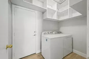 7042 W Mercer Ln, Peoria, AZ 85345 - Photo 23