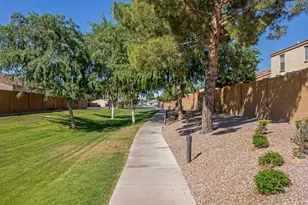 7042 W Mercer Ln, Peoria, AZ 85345 - Photo 29