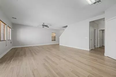 7042 W Mercer Lane, Peoria, AZ 85345 - Photo 5