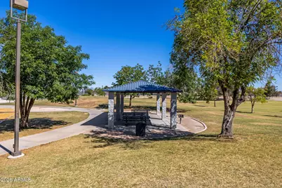 7042 W Mercer Lane, Peoria, AZ 85345 - Photo 19
