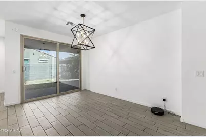 11046 W Levi Drive, Tolleson, AZ 85353 - Photo 7