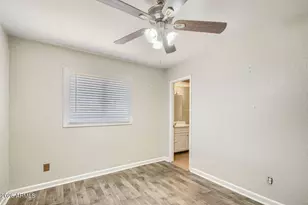 2930 N 80th Ln, Phoenix, AZ 85033 - Photo 7