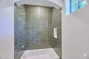 3913 E Campbell Ave, Phoenix, AZ 85018 - Photo 9