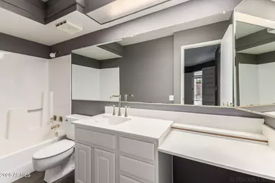 5035 N 10th Place #107, Phoenix, AZ 85014 - Photo 15