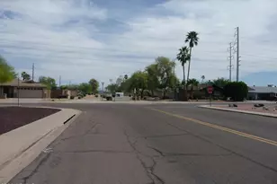 6538 E Oak St, Scottsdale, AZ 85257 - Photo 13