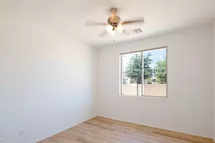 4356 E Sack Dr, Phoenix, AZ 85050 - Photo 15