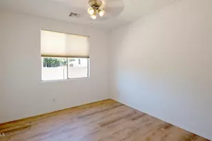 4356 E Sack Dr, Phoenix, AZ 85050 - Photo 17