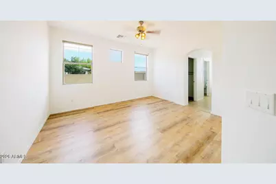 4356 E Sack Drive, Phoenix, AZ 85050 - Photo 11