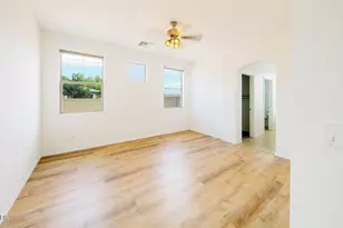 4356 E Sack Dr, Phoenix, AZ 85050 - Photo 11